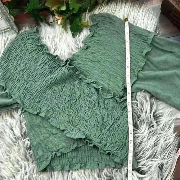 Entro Idem Ditto Cross Off The Shoulder Shirred Top Small - Picture 9 of 11